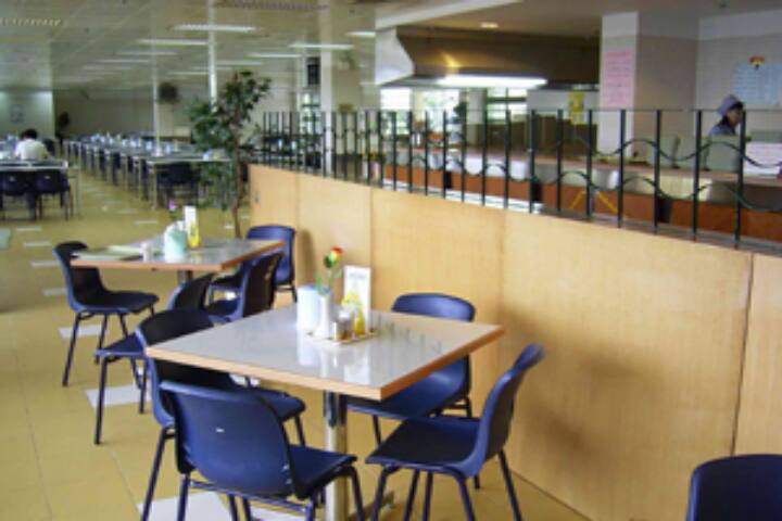 cafeteria
